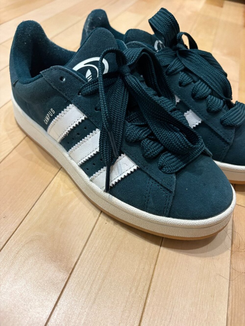 Adidas Campus size 7 womens shoe